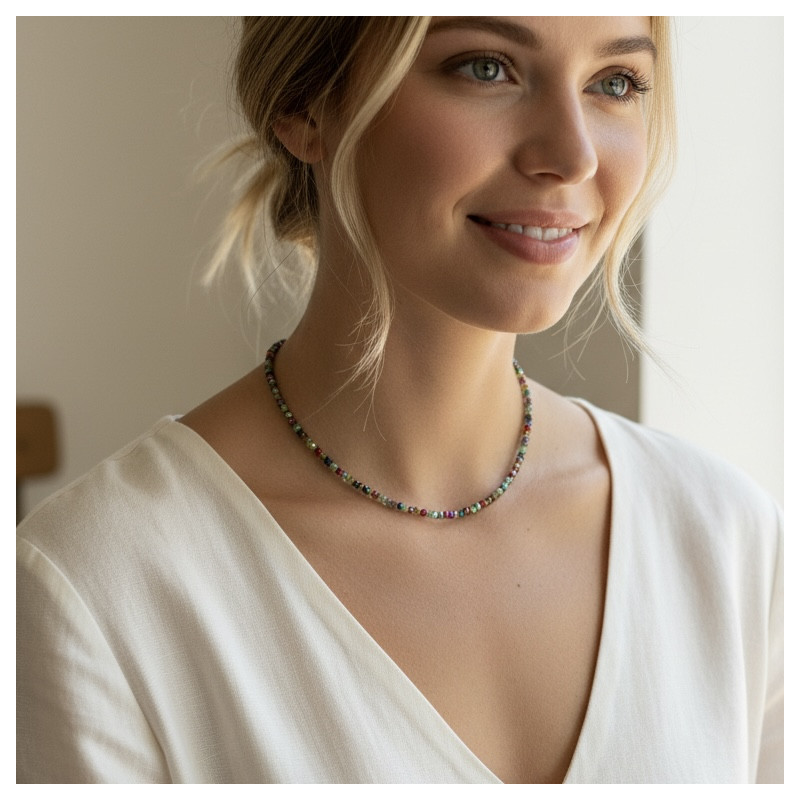 Elegantní třpytivý náhrdelník